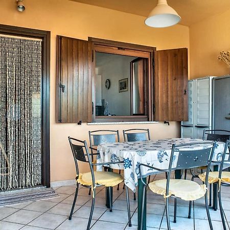 Porto Alabe Sardegna.... A Due Passi Dal Mare Apartman Tresnuraghes Kültér fotó