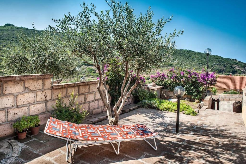 Porto Alabe Sardegna.... A Due Passi Dal Mare Apartman Tresnuraghes Kültér fotó