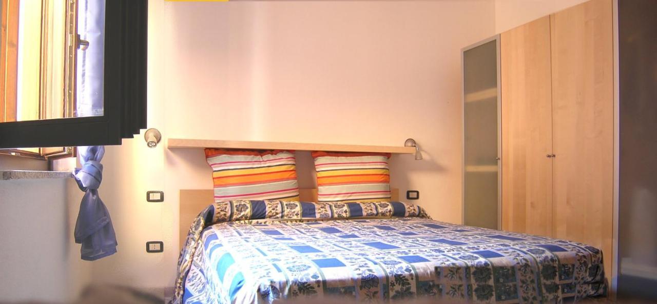 Porto Alabe Sardegna.... A Due Passi Dal Mare Apartman Tresnuraghes Kültér fotó