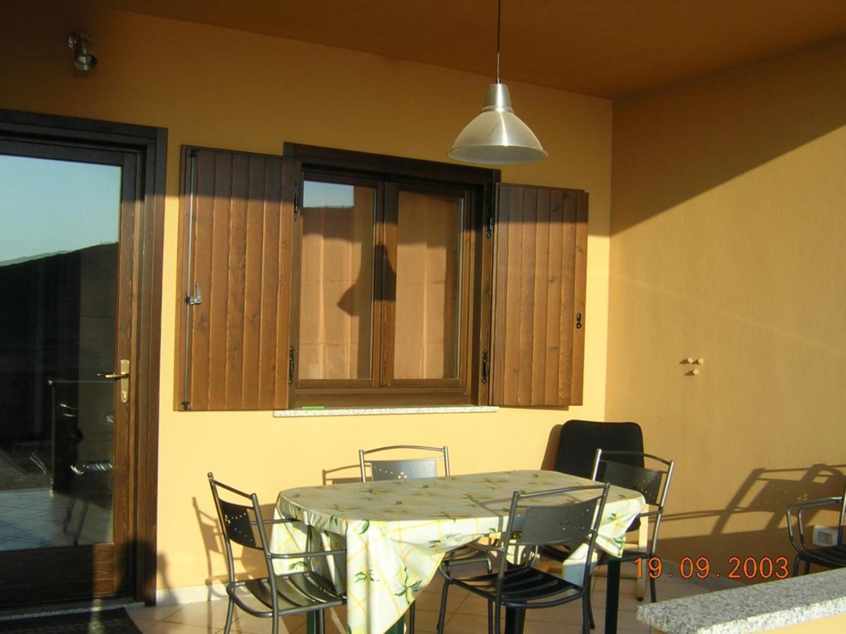 Porto Alabe Sardegna.... A Due Passi Dal Mare Apartman Tresnuraghes Kültér fotó