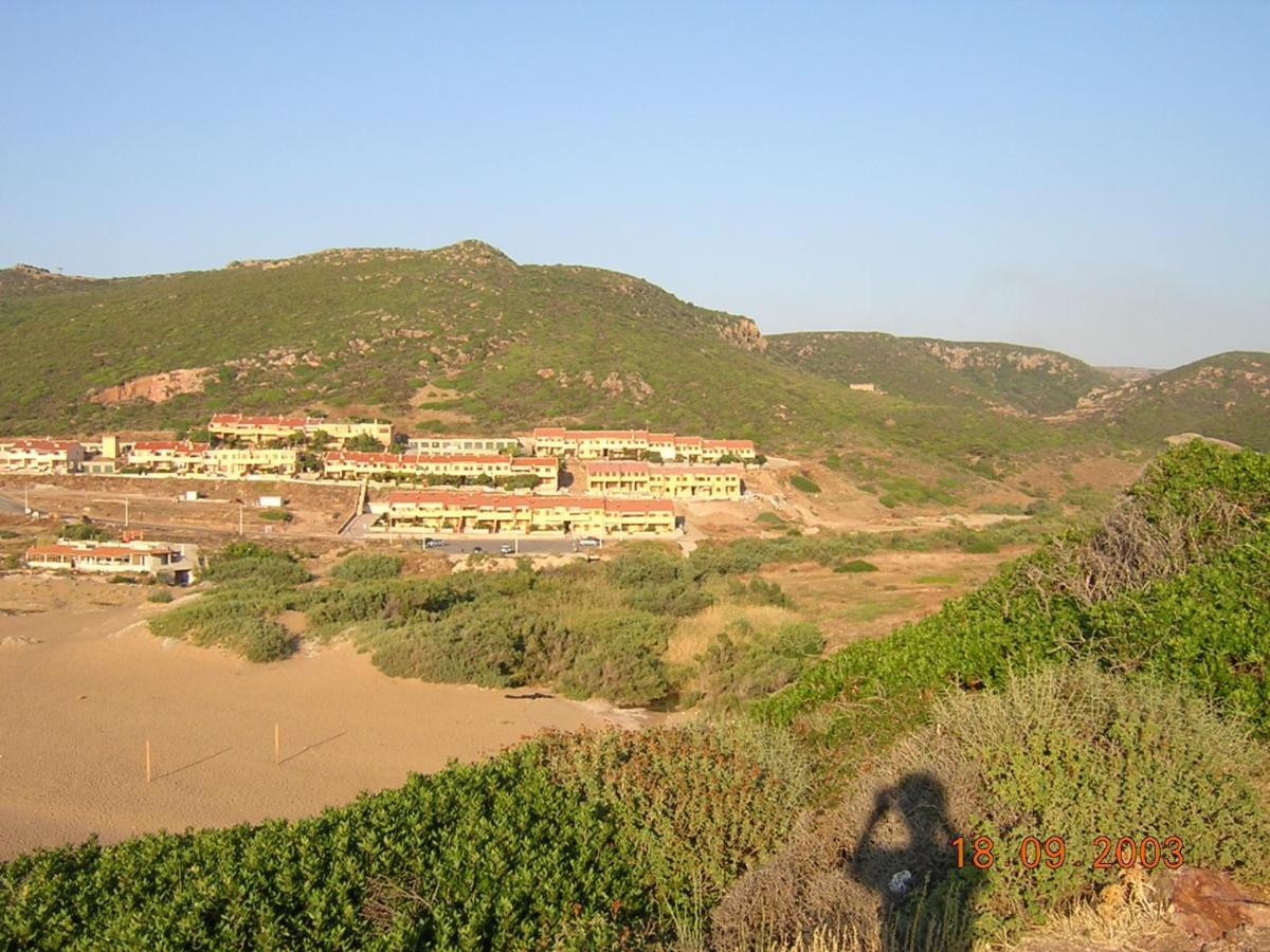 Porto Alabe Sardegna.... A Due Passi Dal Mare Apartman Tresnuraghes Kültér fotó