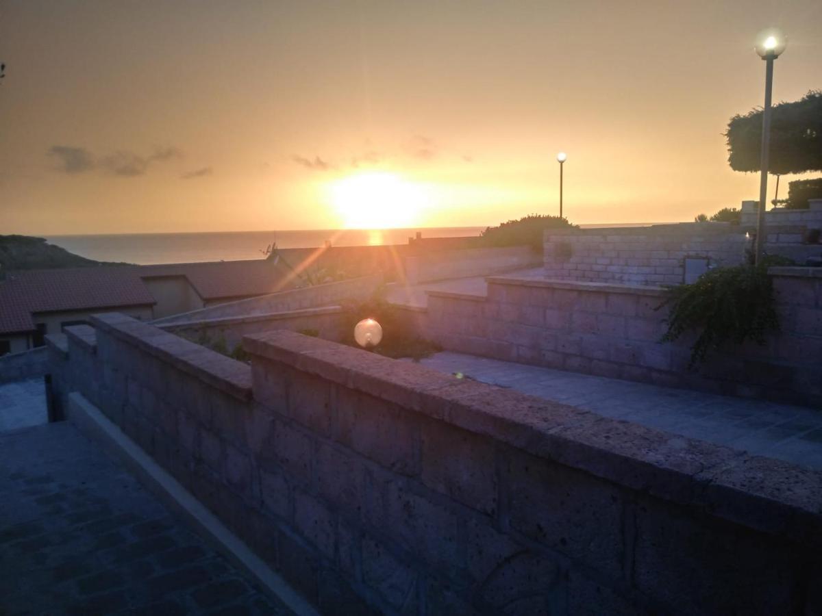 Porto Alabe Sardegna.... A Due Passi Dal Mare Apartman Tresnuraghes Kültér fotó